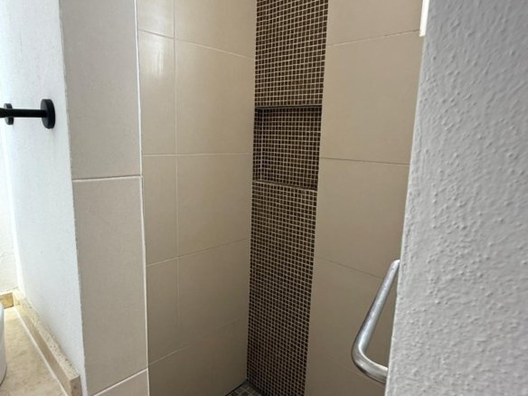 1e5ccfbd 5065 4111 b10e 06a56176c8df