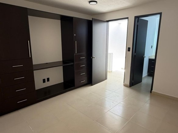 2930052a ba6f 40c3 a4fa fa1d23470e52