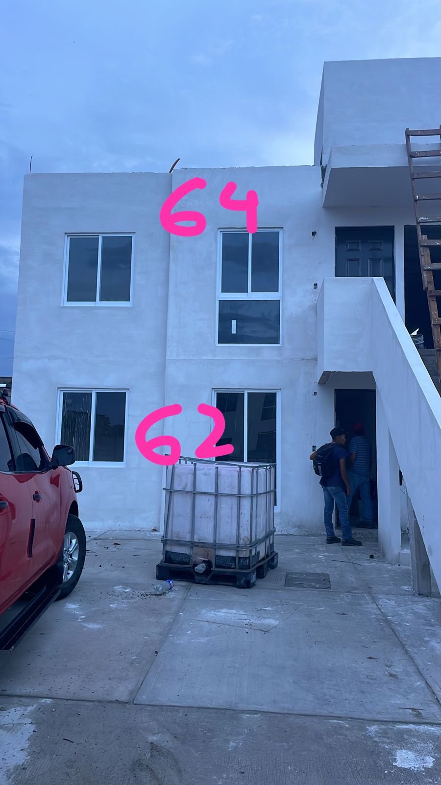 2c6e1f62 5c0c 41d2 8444 1c9889a61d35