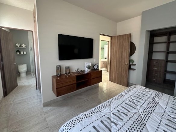 5c7115fb cab9 434a b436 f8800a9b2998