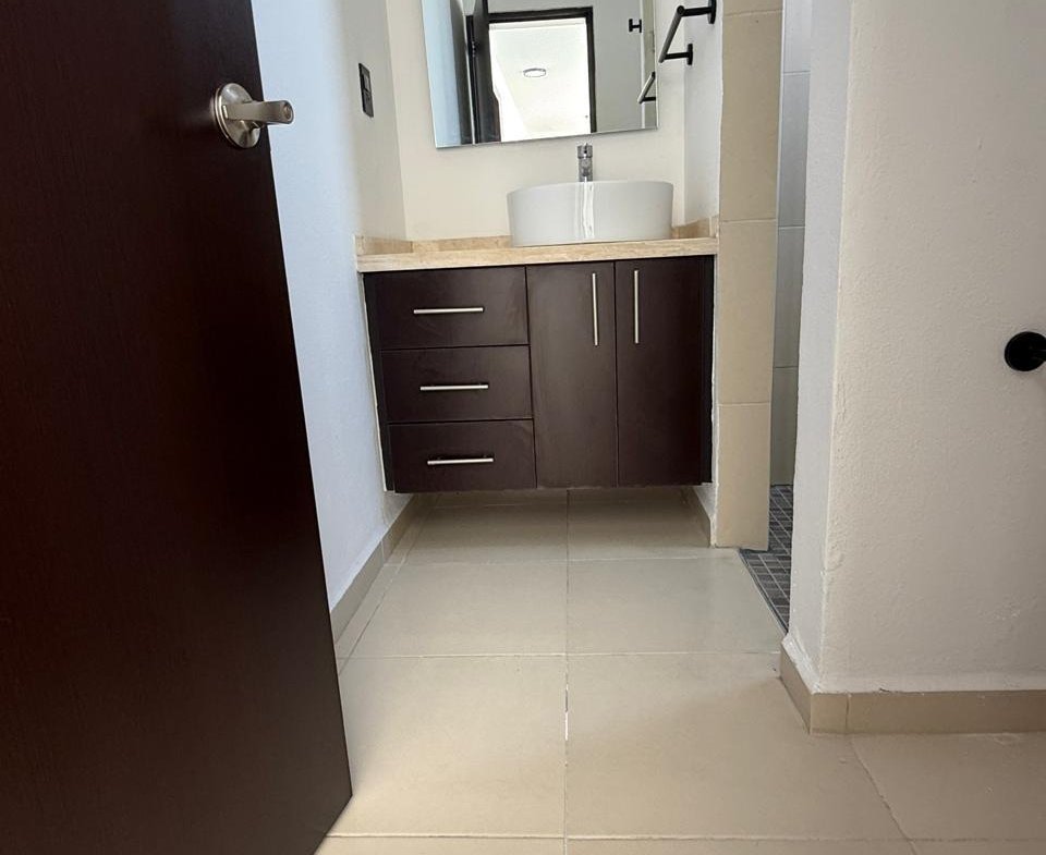 6b1a7ec5 94eb 42ab 8b17 e05ee6d4dcee