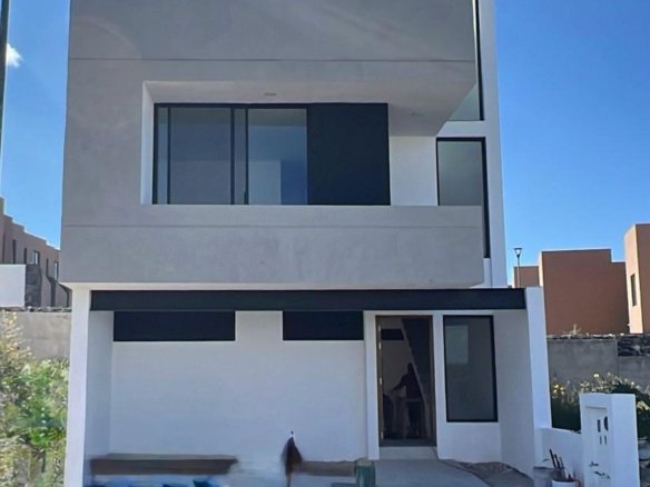 whatsapp image 2025 11 24 at 9.05.52 pm (1)