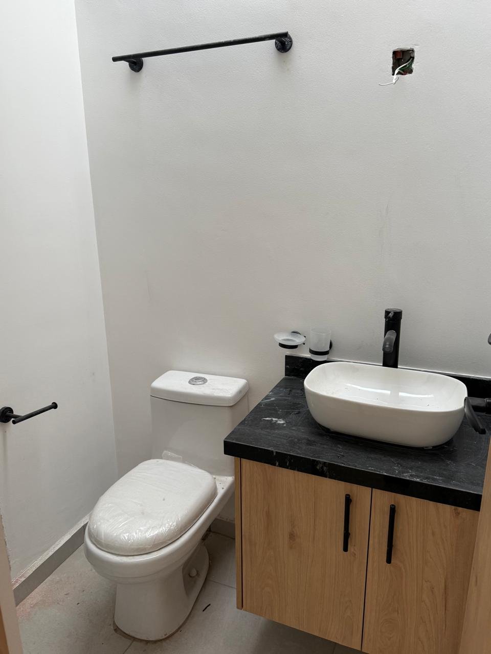 whatsapp image 2025 11 24 at 9.05.55 pm (1)