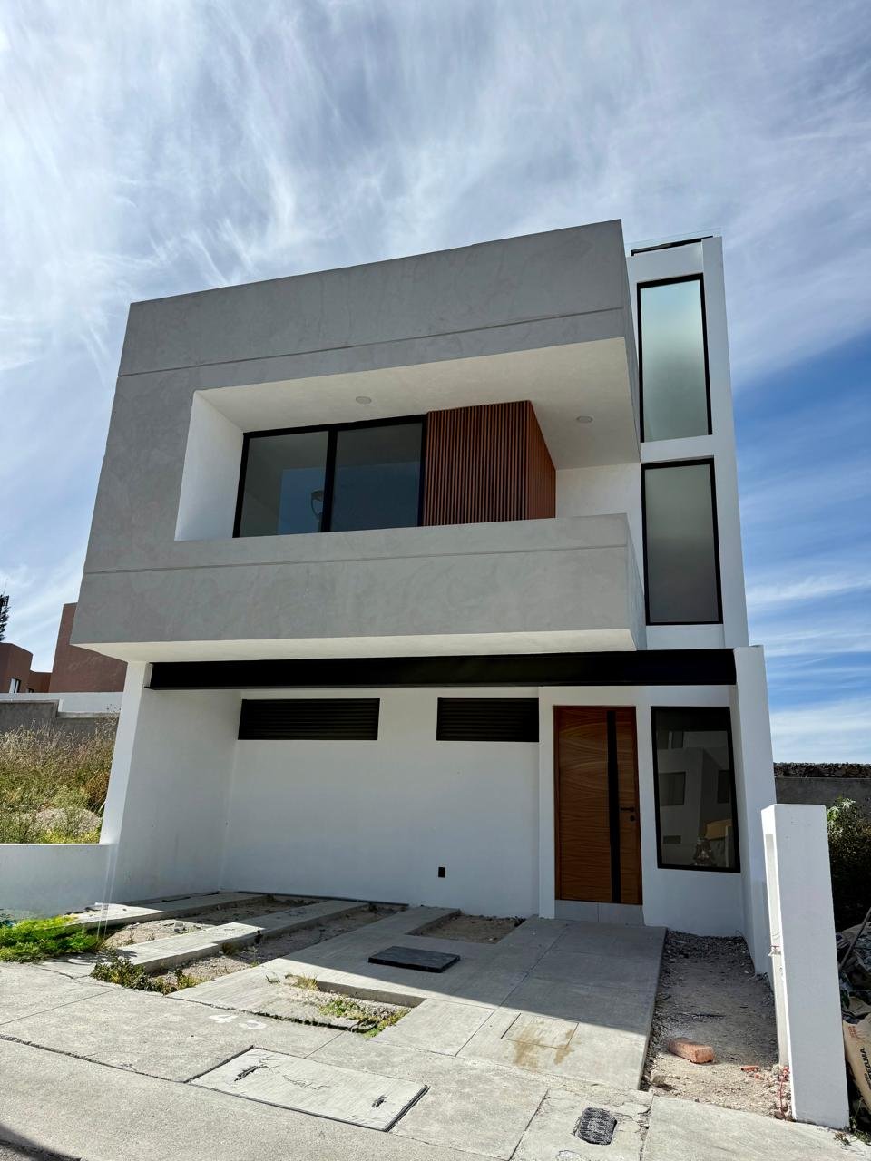 whatsapp image 2025 11 24 at 9.05.57 pm (1)