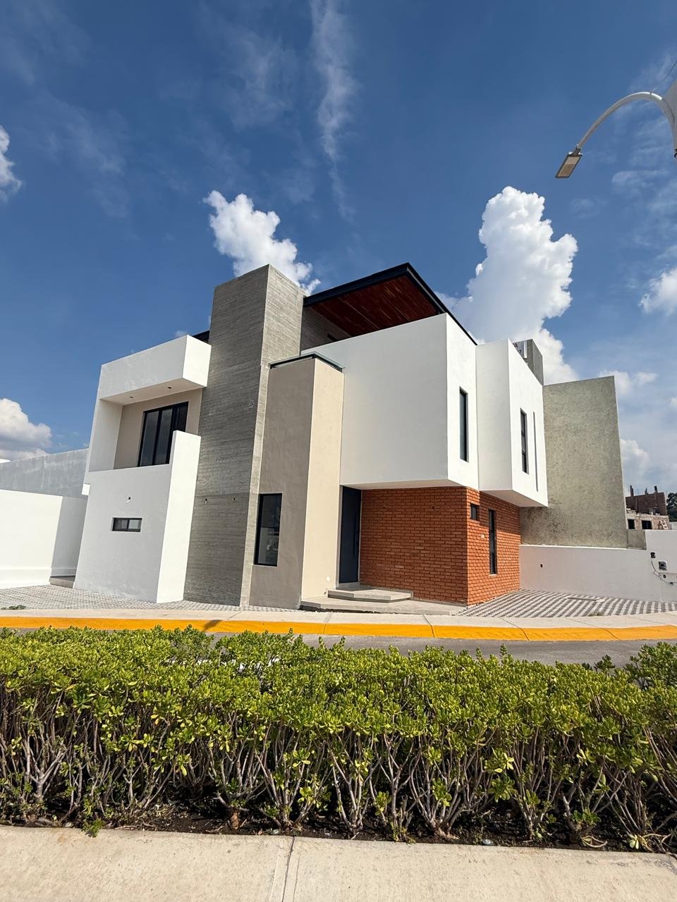 whatsapp image 2025 11 24 at 9.06.24 pm (1)