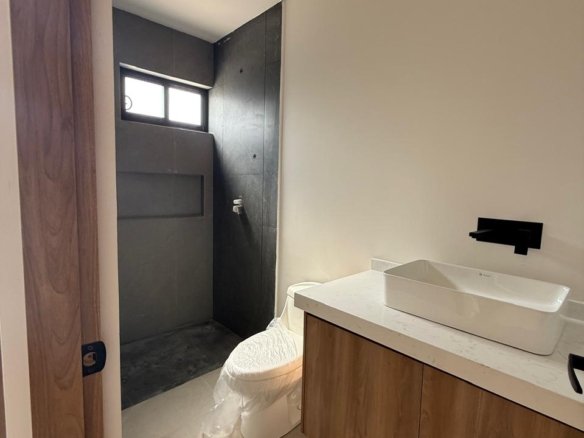 whatsapp image 2025 11 24 at 9.06.25 pm