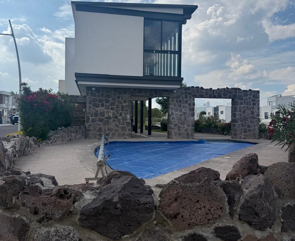 whatsapp image 2025 11 24 at 9.06.28 pm (1)