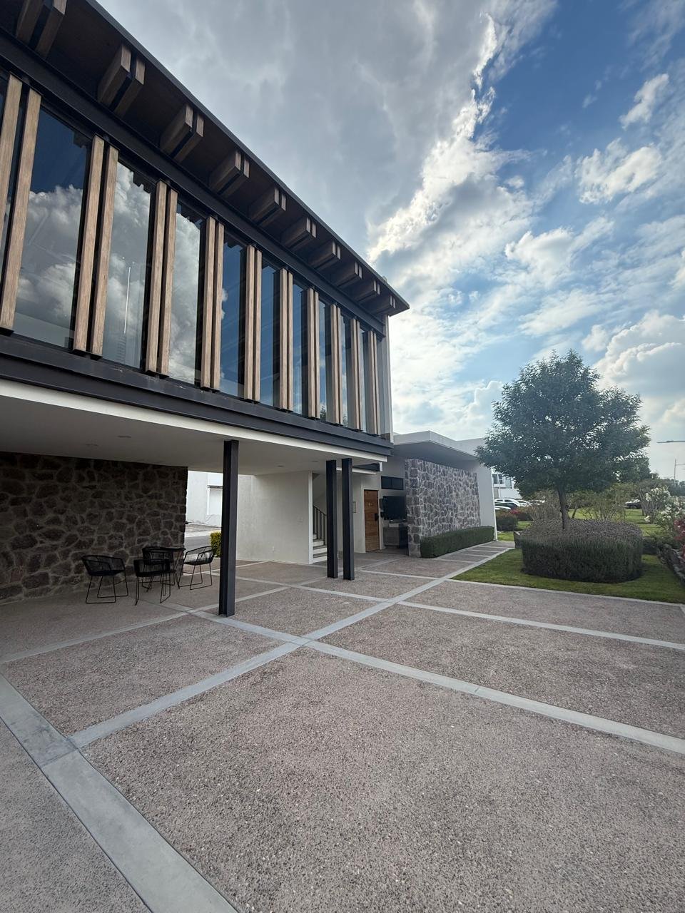 whatsapp image 2025 11 24 at 9.06.29 pm (1)