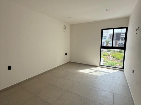 whatsapp image 2025 11 24 at 9.06.59 pm (1)