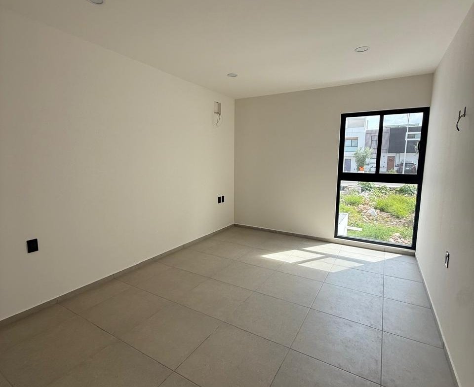 whatsapp image 2025 11 24 at 9.06.59 pm (1)