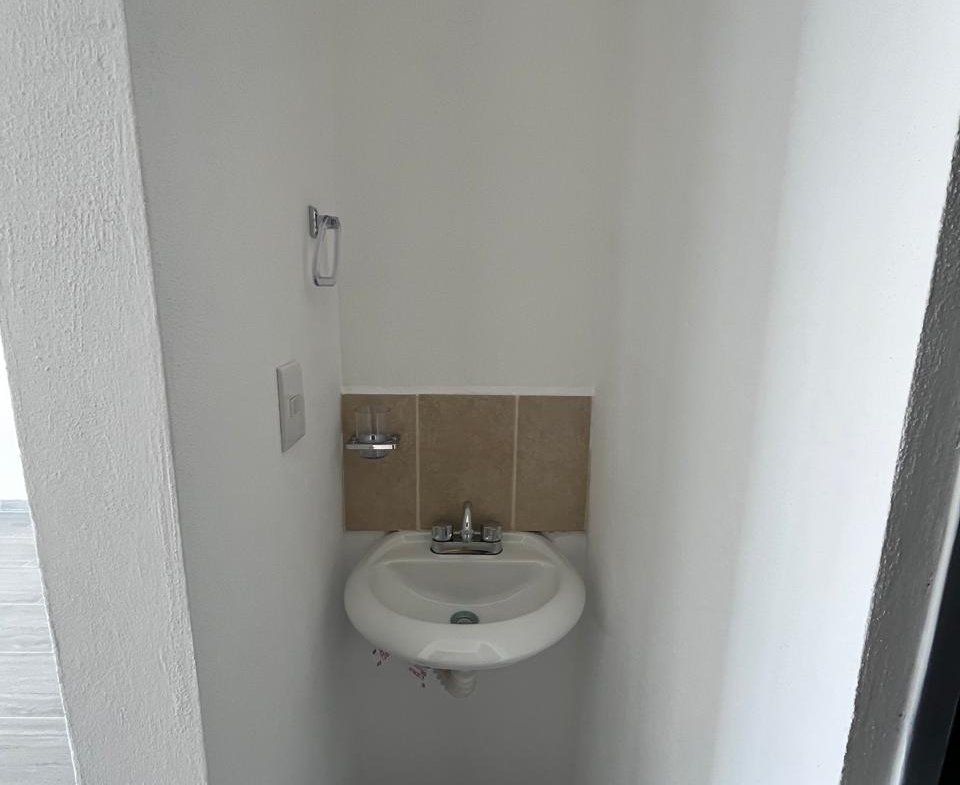 a5d769ab 3a31 467b bb5d 949ecb496a45