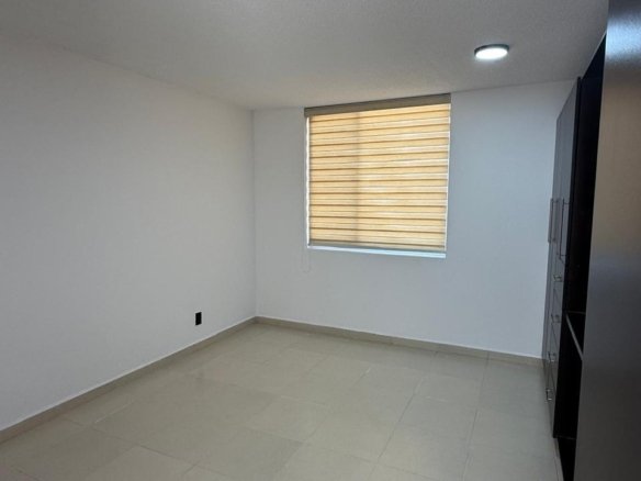 d12bb4f7 419e 4c13 89de 031e345be5c0