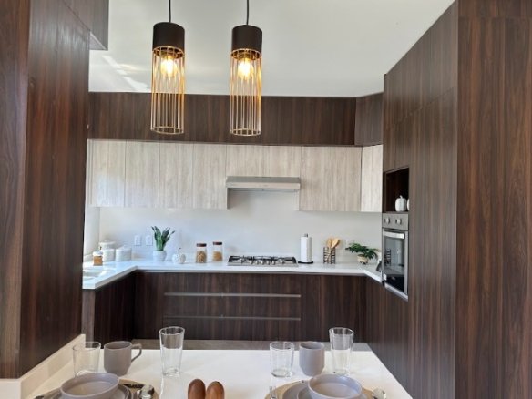 e96584a0 205d 4dcb 96ad 76ed9716d7a9